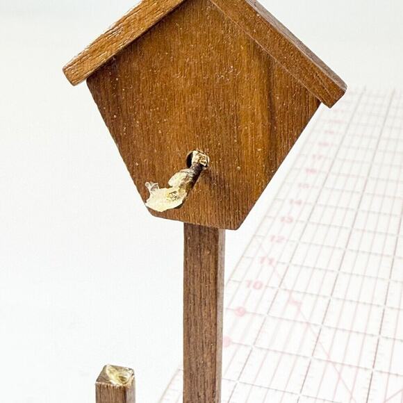 Limited‎ Edition Wood Display Stand ONLY for Hummel Figure DAISIES DON’T TELL - Picture 5 of 6